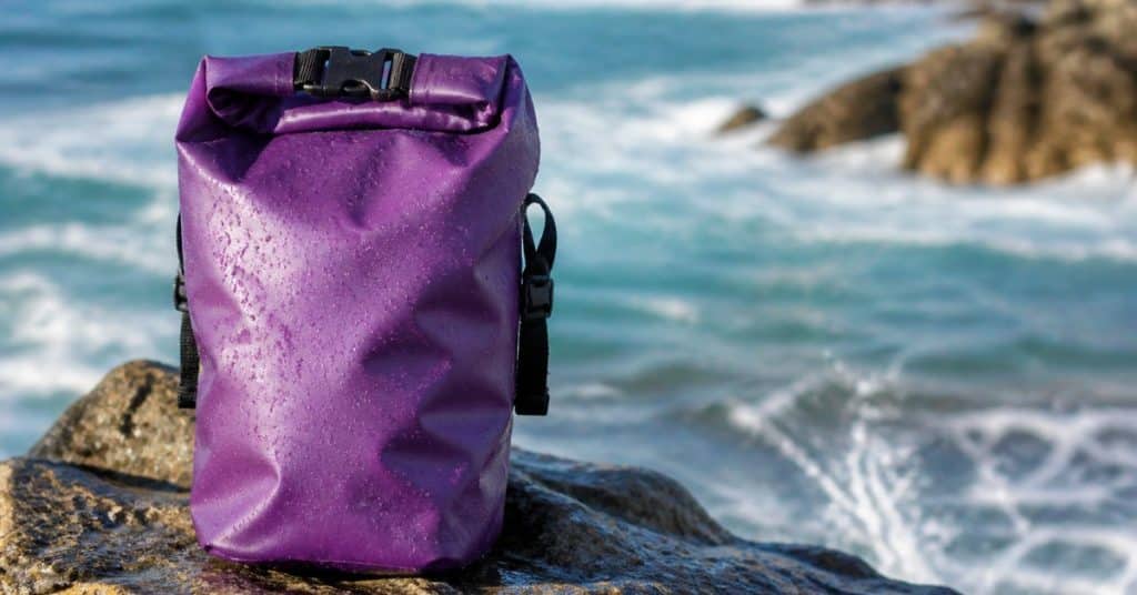 Sac étanche : comment bien le choisir pour la mer ou la pêche ?