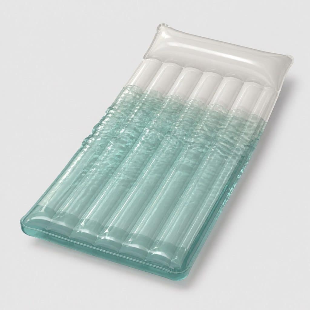 Matelas gonflable semi-immergé vu de dessus sur l'eau