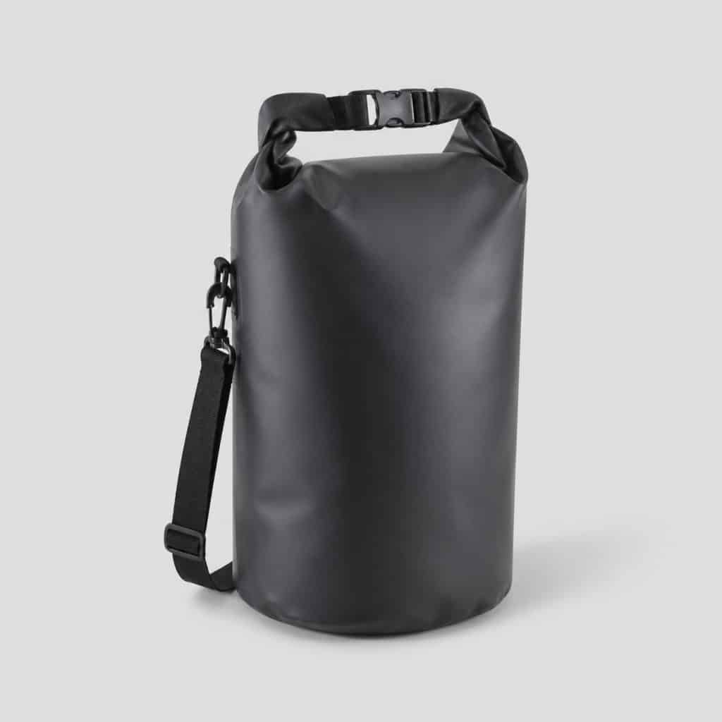 Sac étanche moyen format sur fond clair
