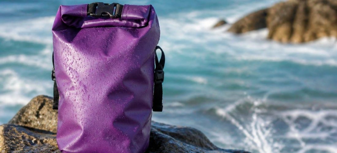 Sac étanche : comment bien le choisir pour la mer ou la pêche ?