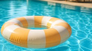 Comment bien choisir sa bouée gonflable pour la piscine ?